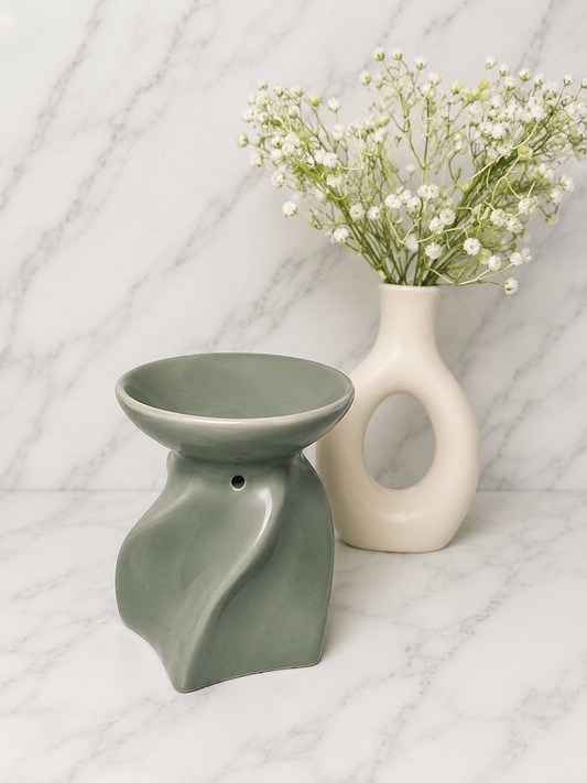 Lyon wax burner